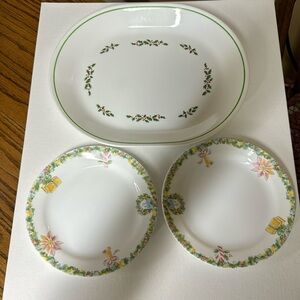 Corelle Christmas Joy Salad/Dessert Plates 7.25" and holly platter 12” by 10”